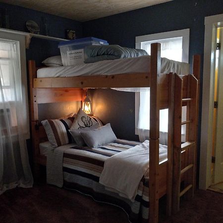 The Goulding Cottage And Farm - 4 Beds, 3 Baths Henrieville Eksteriør billede