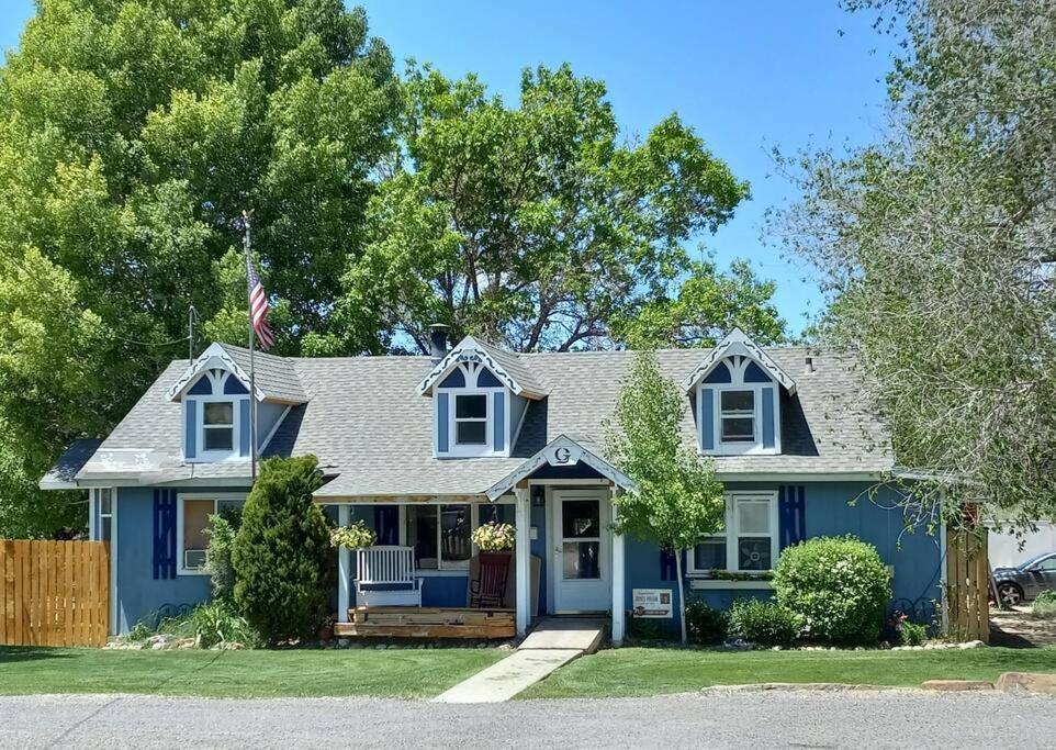 The Goulding Cottage And Farm - 4 Beds, 3 Baths Henrieville Eksteriør billede